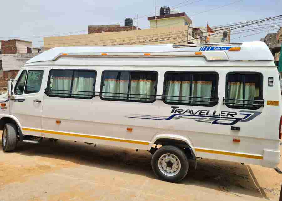 20 seater tempo traveller hire in Bangalore for large groups