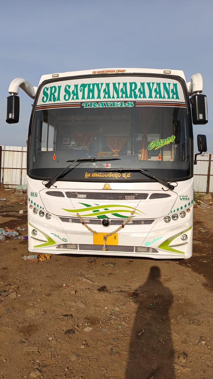 Kanaka Travels bus exterior parked in Bangalore